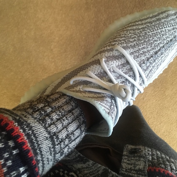 Yeezy Blutint Size (12.5) - Picture 3 of 3